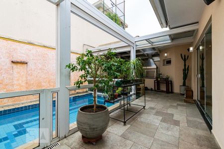 Casa à venda com 313m², 5 quartos e 4 vagas Casa à venda com 313m², 5 quartos e 4 vagasPiscina