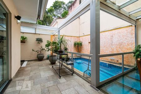 Casa à venda com 313m², 5 quartos e 4 vagas Casa à venda com 313m², 5 quartos e 4 vagasPiscina