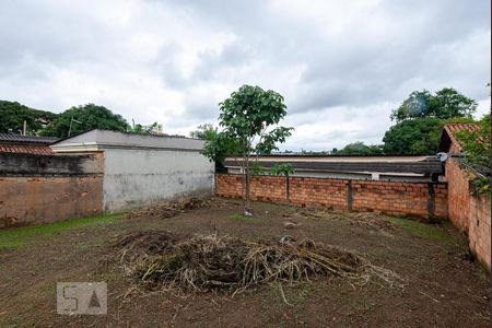 Casa para alugar com 400m², 2 quartos e 4 vagasQuintal