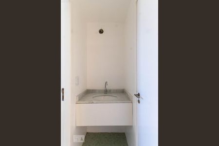 Banheiro da Suíte de casa de condomínio para alugar com 3 quartos, 92m² em Tristeza, Porto Alegre