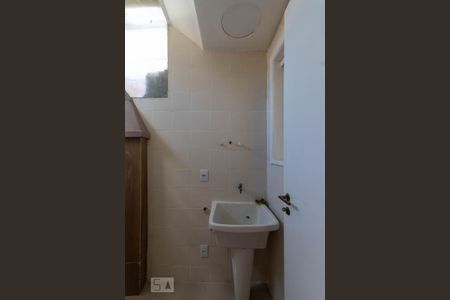 Casa de condomínio para alugar com 92m², 3 quartos e 1 vaga Casa de condomínio para alugar com 92m², 3 quartos e 1 vagaÁrea de Serviço
