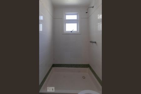 Casa de condomínio para alugar com 92m², 3 quartos e 1 vaga Casa de condomínio para alugar com 92m², 3 quartos e 1 vagaBanheiro da Suíte