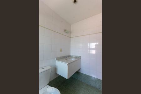 Casa de condomínio para alugar com 92m², 3 quartos e 1 vaga Casa de condomínio para alugar com 92m², 3 quartos e 1 vagaBanheiro