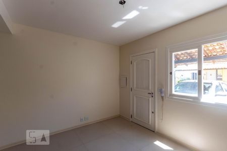 Sala de Estar de casa de condomínio para alugar com 3 quartos, 92m² em Tristeza, Porto Alegre