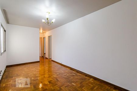Sala de apartamento para alugar com 4 quartos, 75m² em Vila Monumento, São Paulo