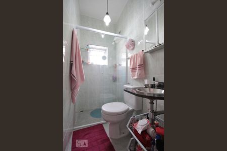 Casa à venda com 115m², 2 quartos e 2 vagasBanheiro da Suíte 2