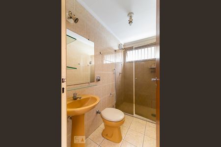 Banheiro da suíte de apartamento à venda com 1 quarto, 40m² em Cambuí, Campinas