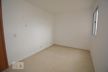 Quarto 1 de apartamento para alugar com 2 quartos, 52m² em Conjunto 5, Brasília