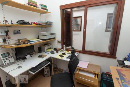 Casa à venda com 220m², 3 quartos e 3 vagas Casa à venda com 220m², 3 quartos e 3 vagasQuarto 4 - escritório