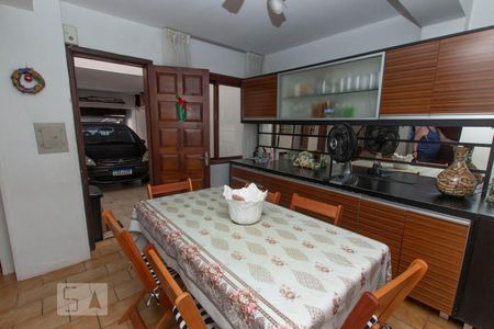 Sala de Jantar de casa à venda com 3 quartos, 220m² em São Sebastião, Porto Alegre