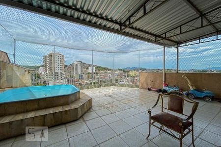 Apartamento à venda com 170m², 3 quartos e 1 vaga Apartamento à venda com 170m², 3 quartos e 1 vagaTerraço