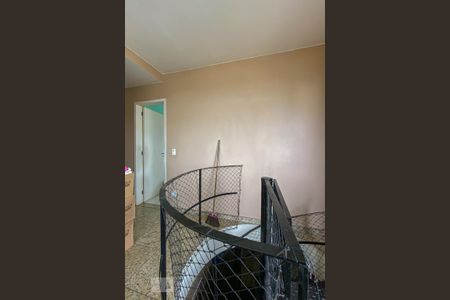 Apartamento à venda com 170m², 3 quartos e 1 vaga Apartamento à venda com 170m², 3 quartos e 1 vagaCorredor segundo andar