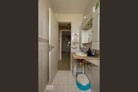 Apartamento à venda com 170m², 3 quartos e 1 vaga Apartamento à venda com 170m², 3 quartos e 1 vagaLavabo