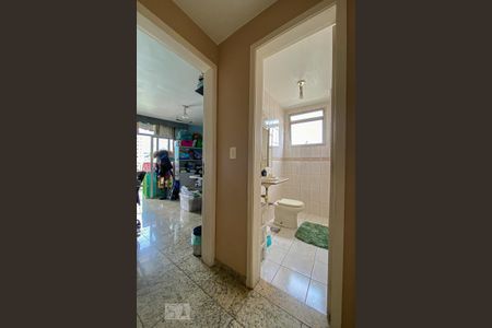 Apartamento à venda com 170m², 3 quartos e 1 vaga Apartamento à venda com 170m², 3 quartos e 1 vagaLavabo