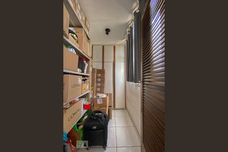 Apartamento à venda com 170m², 3 quartos e 1 vaga Apartamento à venda com 170m², 3 quartos e 1 vagaQuarto de Serviço