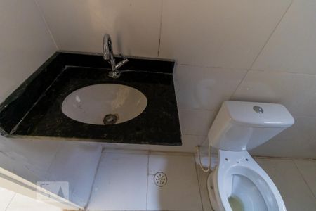 Casa para alugar com 50m², 1 quarto e sem vaga Casa para alugar com 50m², 1 quarto e sem vagaDetalhe banheiro