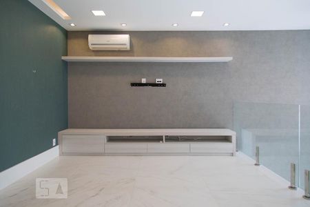 Casa de condomínio à venda com 360m², 4 quartos e 2 vagasSala 2