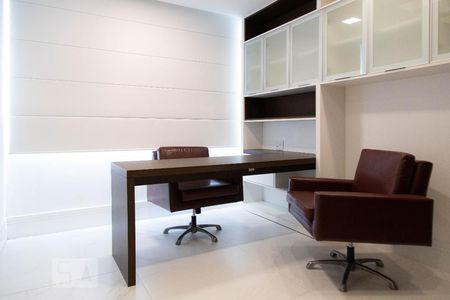 Casa de condomínio à venda com 360m², 4 quartos e 2 vagasSuíte 2