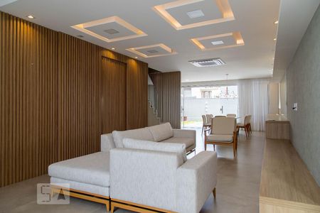 Sala de casa de condomínio à venda com 4 quartos, 360m² em Recreio dos Bandeirantes, Rio de Janeiro