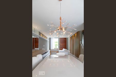 Sala de casa de condomínio à venda com 4 quartos, 360m² em Recreio dos Bandeirantes, Rio de Janeiro