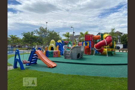 Casa de condomínio à venda com 360m², 4 quartos e 2 vagasÁrea comum - playground 