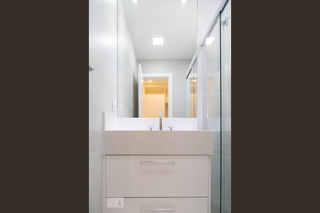 Casa de condomínio à venda com 360m², 4 quartos e 2 vagasBanheiro da suíte 1