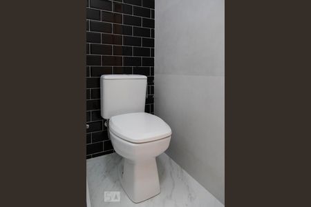 Casa de condomínio à venda com 360m², 4 quartos e 2 vagasBanheiro da suíte 1