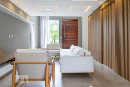 Sala de casa de condomínio à venda com 4 quartos, 360m² em Recreio dos Bandeirantes, Rio de Janeiro