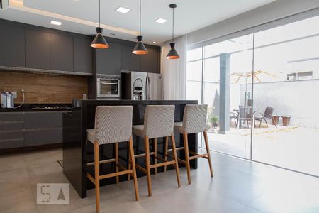 Casa de condomínio à venda com 360m², 4 quartos e 2 vagasCozinha