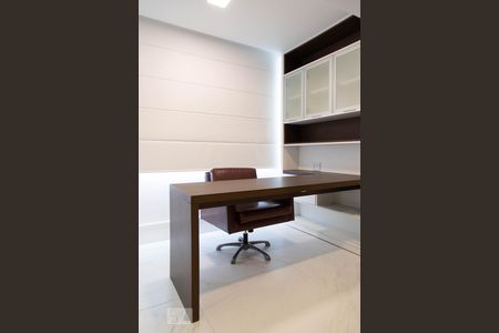 Casa de condomínio à venda com 360m², 4 quartos e 2 vagasSuíte 2