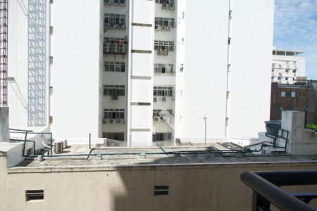 Apartamento à venda com 74m², 2 quartos e 1 vagaÁrea serviço vista 