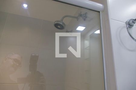 Apartamento à venda com 74m², 2 quartos e 1 vagaSuíte banheiro 