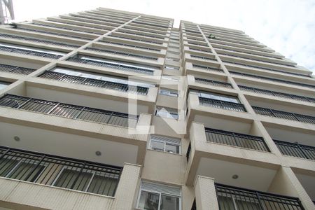 Apartamento à venda com 74m², 2 quartos e 1 vagaFachada interna 