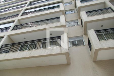 Apartamento à venda com 74m², 2 quartos e 1 vagaFachada interna 