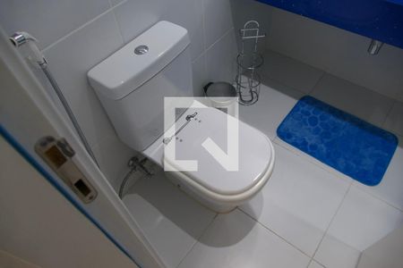 Apartamento à venda com 74m², 2 quartos e 1 vagaBanheiro social 