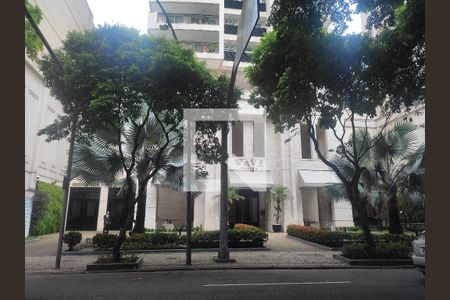 Apartamento à venda com 74m², 2 quartos e 1 vagaFachada 