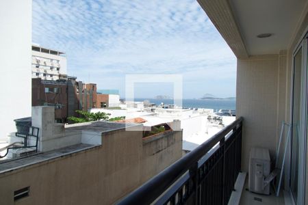 Apartamento à venda com 74m², 2 quartos e 1 vagaSala varanda vista 