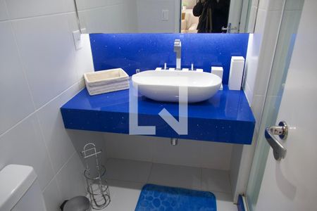 Apartamento à venda com 74m², 2 quartos e 1 vagaBanheiro social 