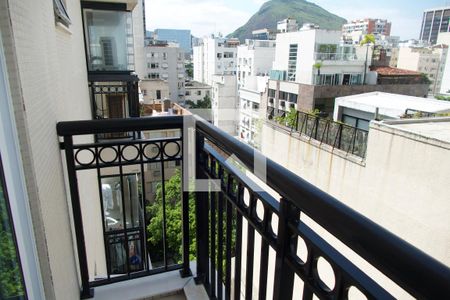 Apartamento à venda com 74m², 2 quartos e 1 vagaSuíte varanda vista 