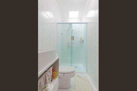 Casa à venda com 150m², 4 quartos e 2 vagasBanheiro