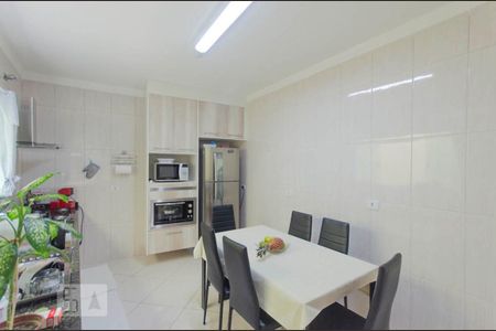 Casa à venda com 150m², 4 quartos e 2 vagasCozinha