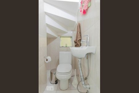 Casa à venda com 150m², 4 quartos e 2 vagasLavabo