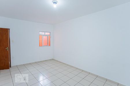 Casa para alugar com 100m², 1 quarto e 1 vagaQuarto