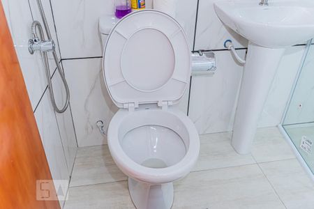 Casa para alugar com 100m², 1 quarto e 1 vagaDetalhe banheiro