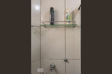 Apartamento para alugar com 48m², 2 quartos e 1 vaga Apartamento para alugar com 48m², 2 quartos e 1 vagaDetalhe do banheiro