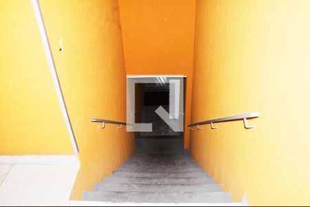 Casa para alugar com 40m², 1 quarto e sem vaga Casa para alugar com 40m², 1 quarto e sem vagaEscada Externa