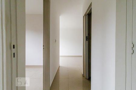 Corredor de apartamento à venda com 2 quartos, 57m² em Jardim Patente, São Paulo