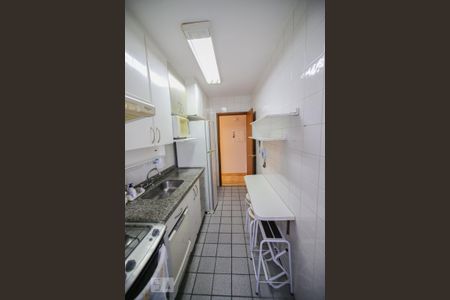 Apartamento para alugar com 56m², 2 quartos e 2 vagas Apartamento para alugar com 56m², 2 quartos e 2 vagasCozinha