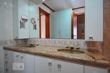 Apartamento para alugar com 352m², 4 quartos e sem vagaBanheiro do Quarto 2