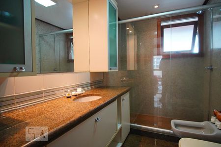 Apartamento para alugar com 352m², 4 quartos e sem vagaBanheiro Corredor